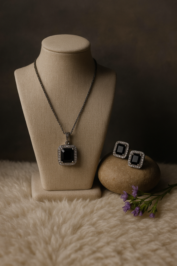 Black Stone Zircon Set